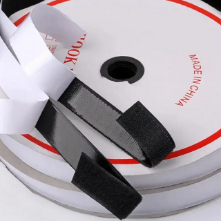 Липучка на клейовій основі 2.5 см чорна