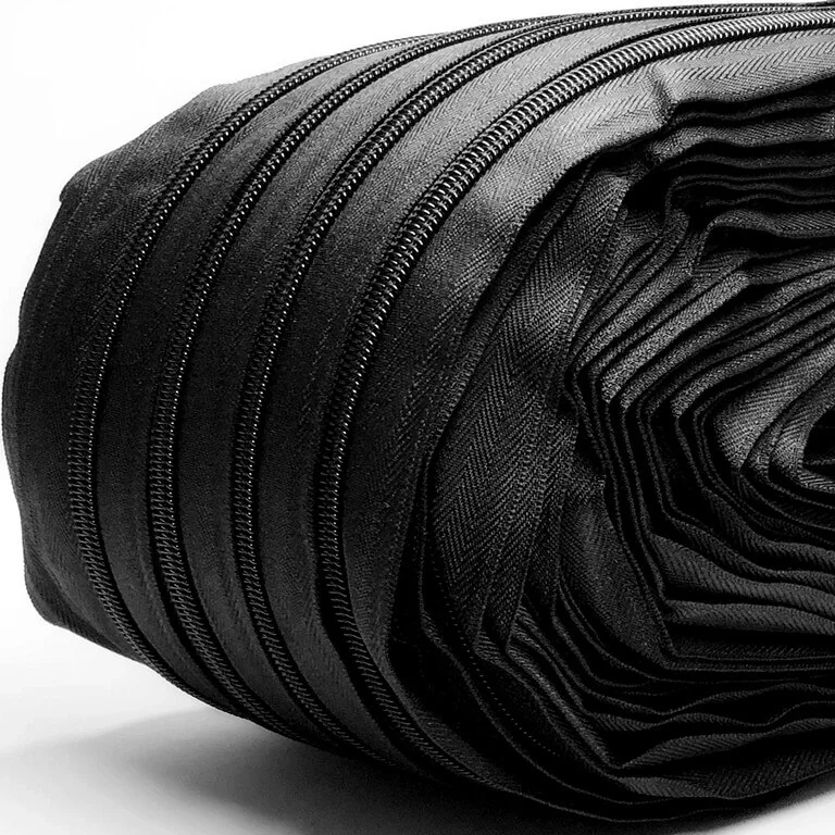 Рулонная молнія спіраль чорна фото